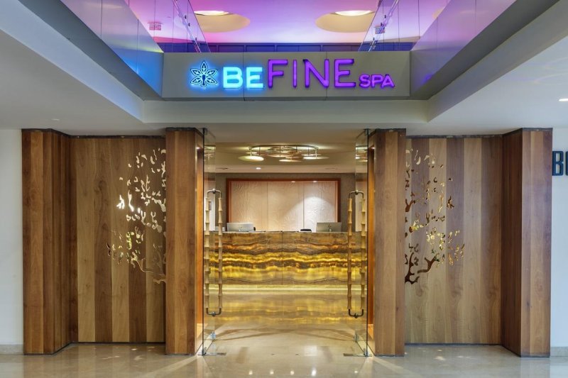 Antalya utazás Titanic Deluxe Lara