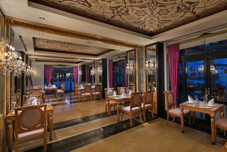 Antalya utazás Titanic Mardan Palace