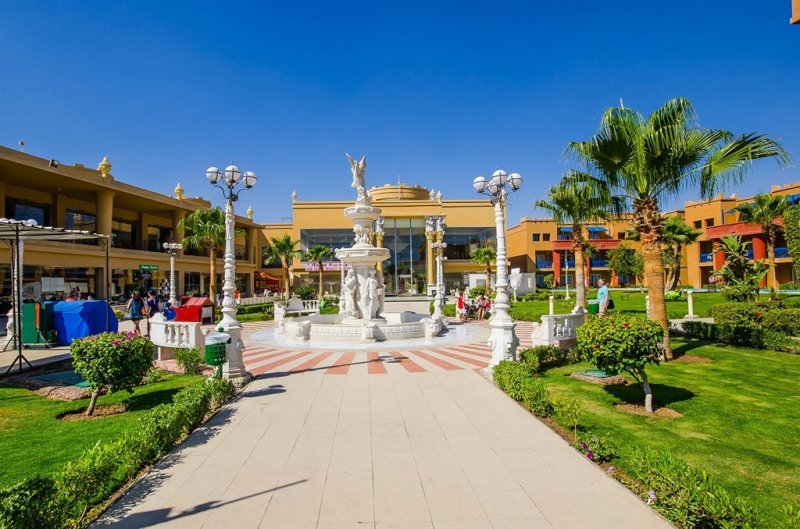 Hurghada utazás Titanic Palace