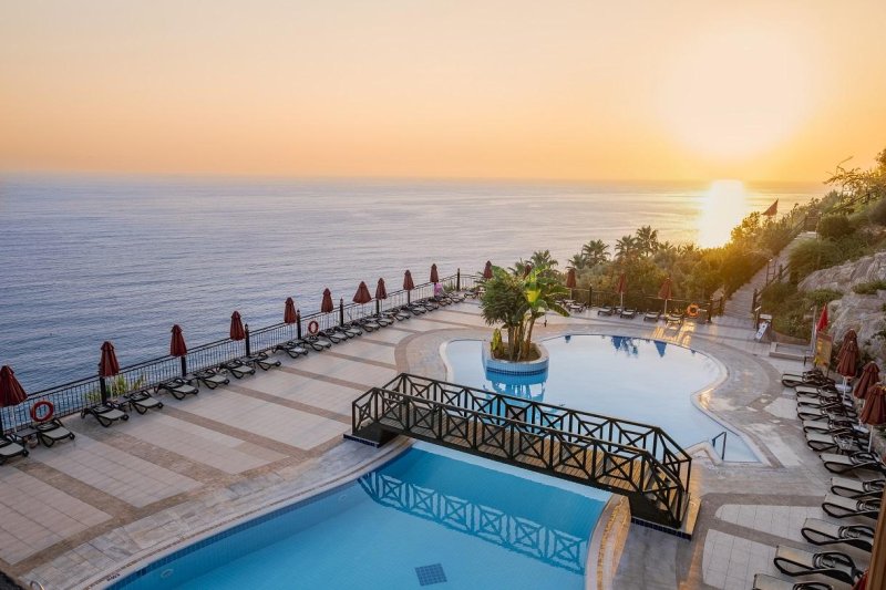 Alanya utazás Utopia World Hotel