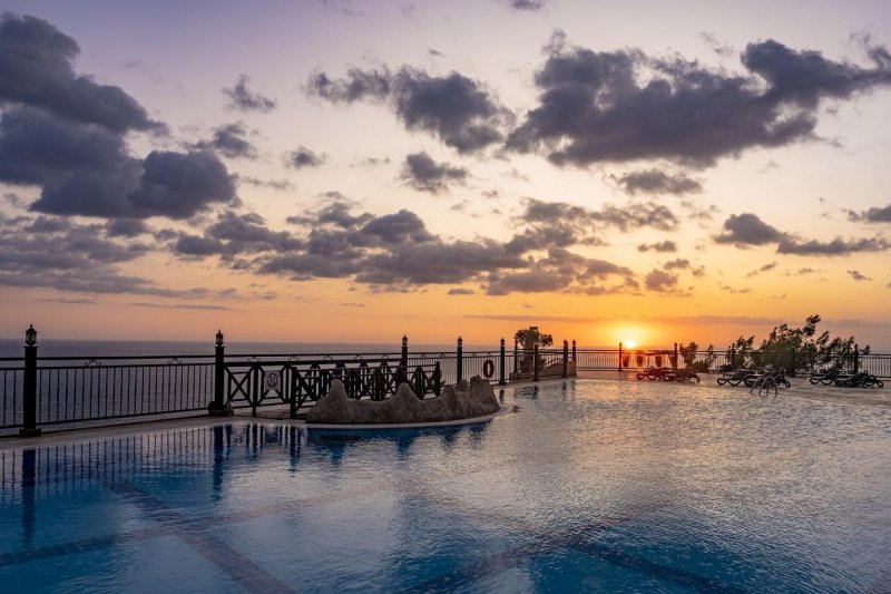 Alanya utazás Utopia World Hotel