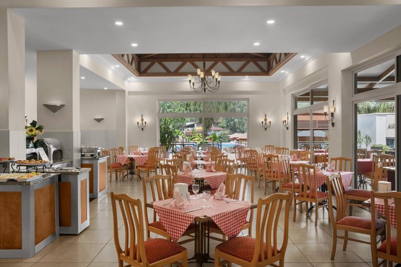 Kemer utazás Akka Claros Hotel