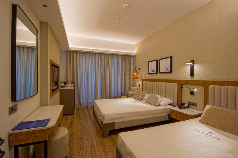 Aletris Deluxe Hotel & Spa Side