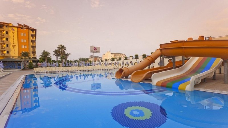 Alanya utazás Arabella World Hotel