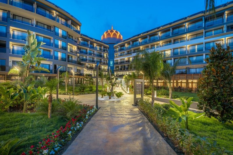 Arnor De Luxe Hotel & Spa Side
