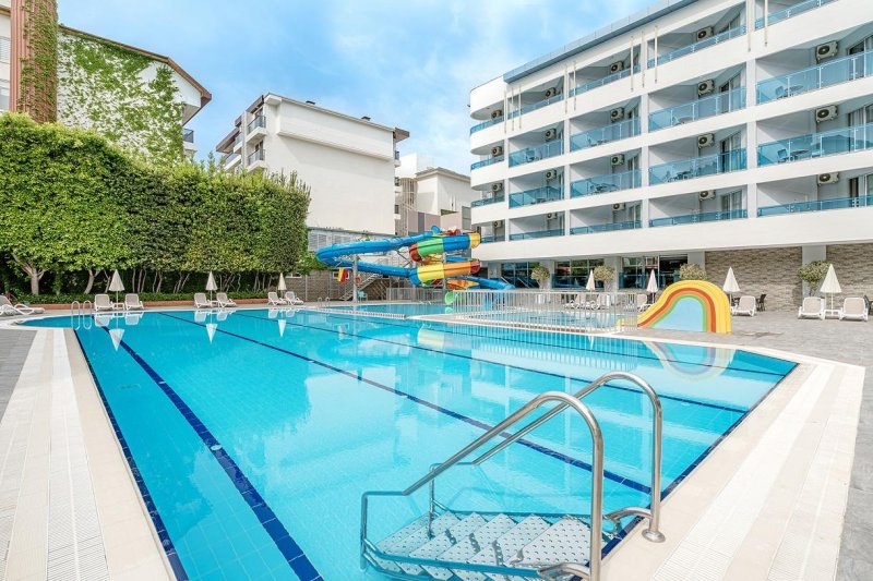 Alanya utazás Avena Resort & Spa Hotel