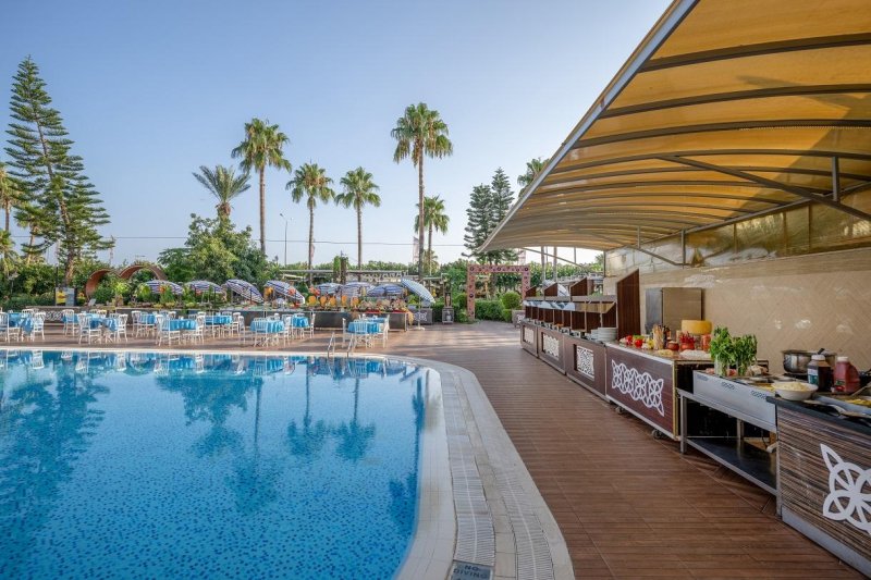 Alanya utazás Beach Club Doganay