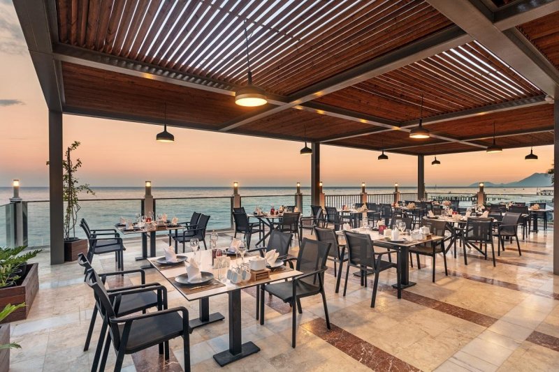 Kemer utazás Dobedan World Palace Kemer (ex.alva Donna World)