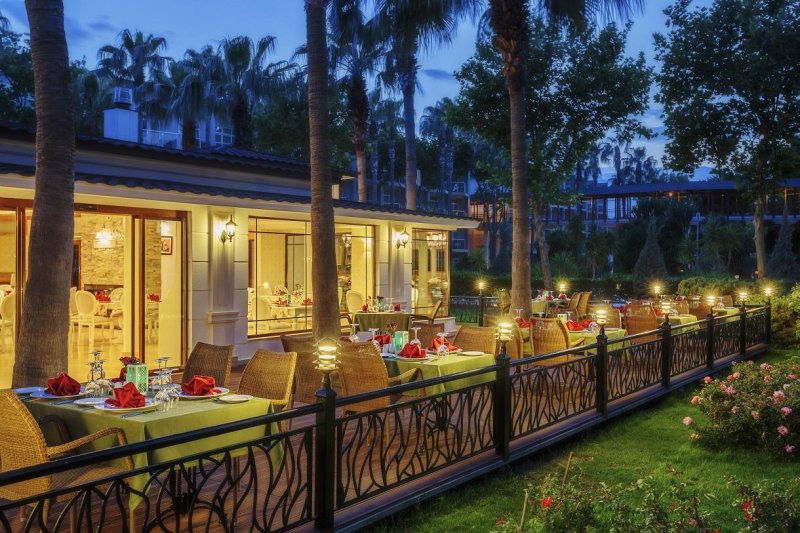 Kemer utazás Dobedan World Palace Kemer (ex.alva Donna World)