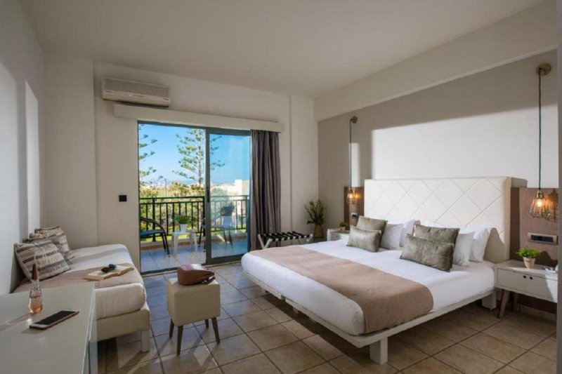 Kelet-Kréta utazás Gouves Bay