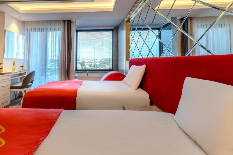 Antalya utazás Granada Luxury Red