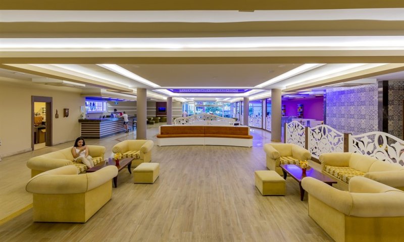 Alanya utazás Holiday Park Resort