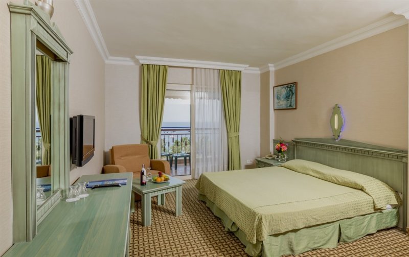 Alanya utazás Holiday Park Resort