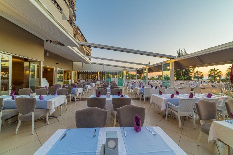 Alanya utazás Justiniano Deluxe Resort