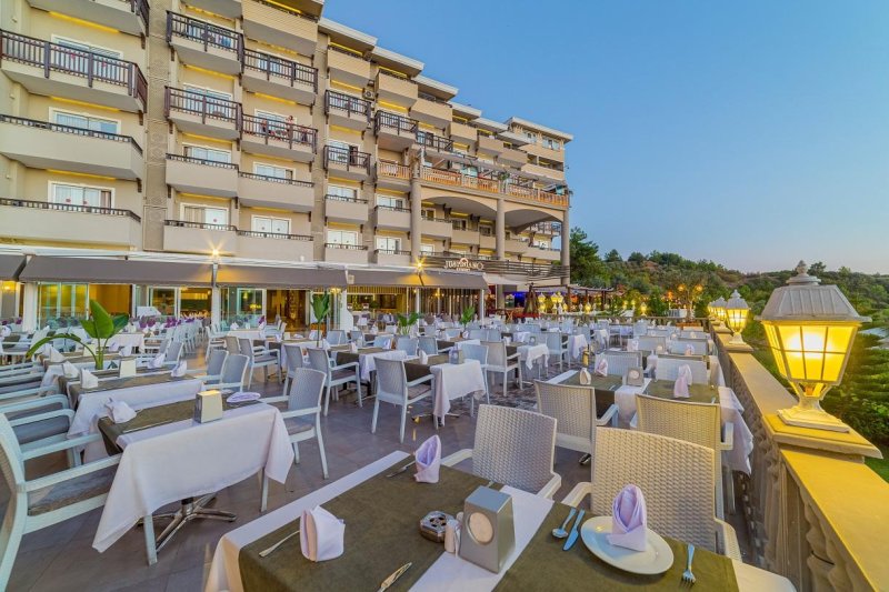 Alanya utazás Justiniano Deluxe Resort