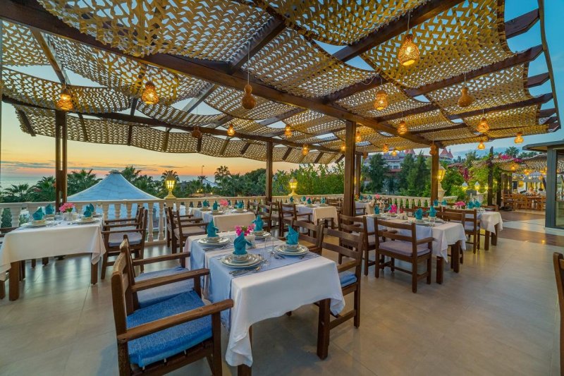 Alanya utazás Justiniano Deluxe Resort