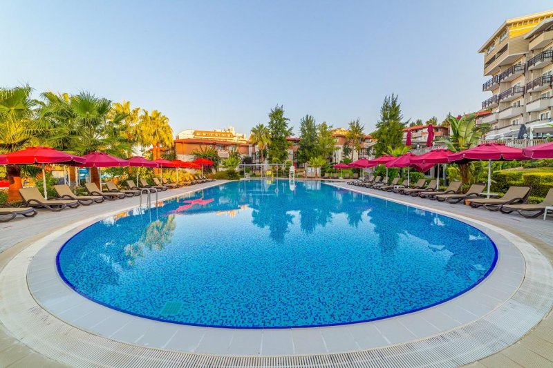 Alanya utazás Justiniano Deluxe Resort