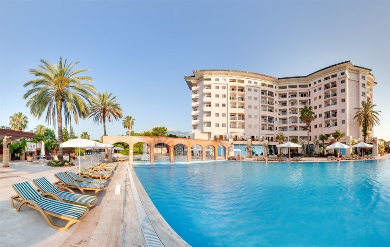 Kemer utazás Kilikya Resort Camyuva