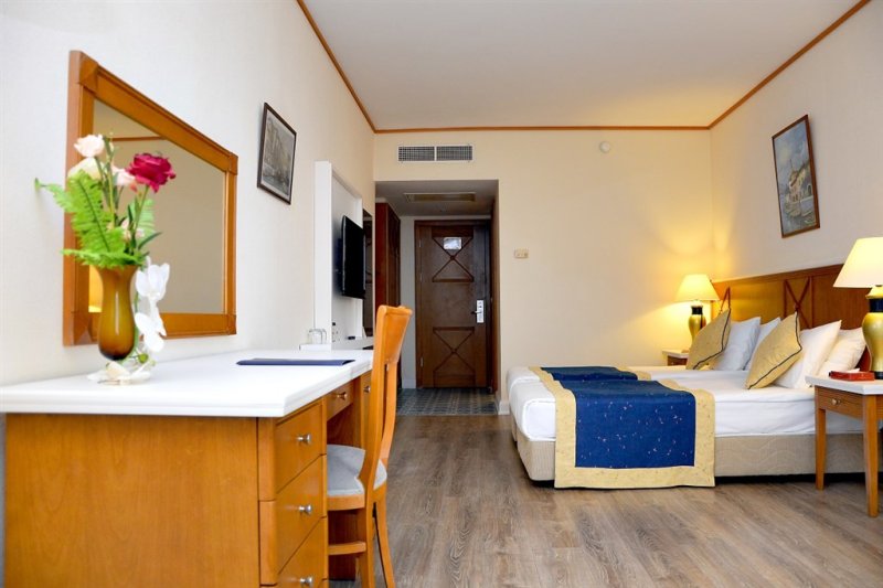 Kemer utazás Kilikya Resort Camyuva