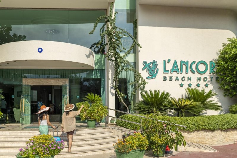 Kemer utazás Lancora Beach Hotel