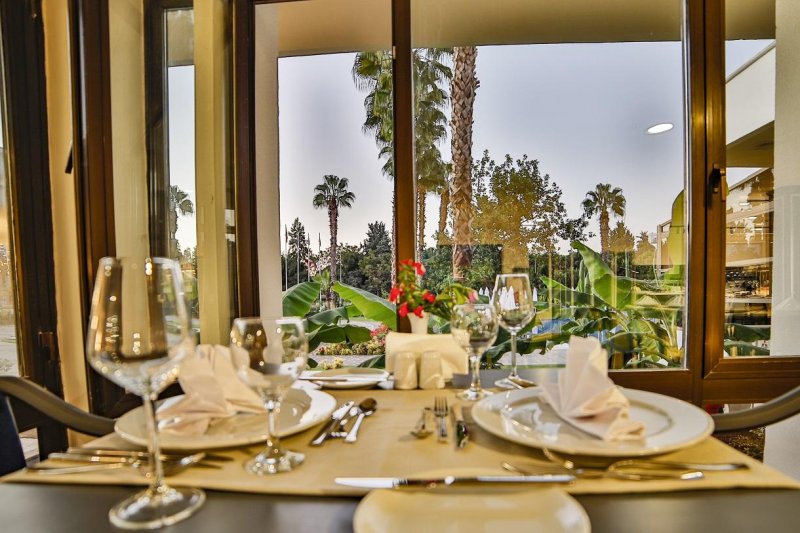 Antalya utazás Nashira City Resort Hotel