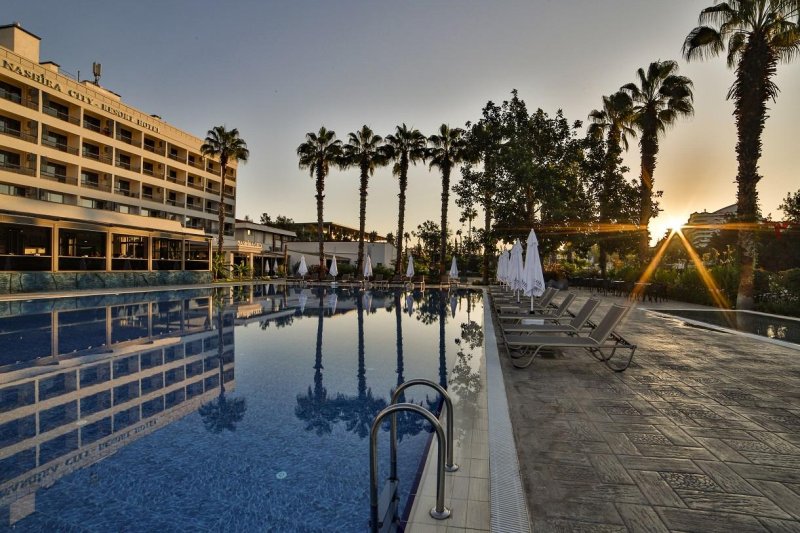 Antalya utazás Nashira City Resort Hotel