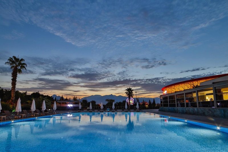 Antalya utazás Nashira City Resort Hotel