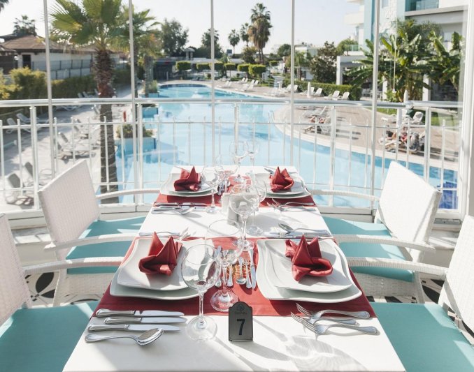 Side utazás Seashell Resort & Spa