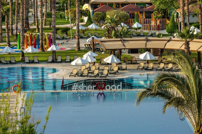 Antalya utazás Sherwood Exclusive Lara