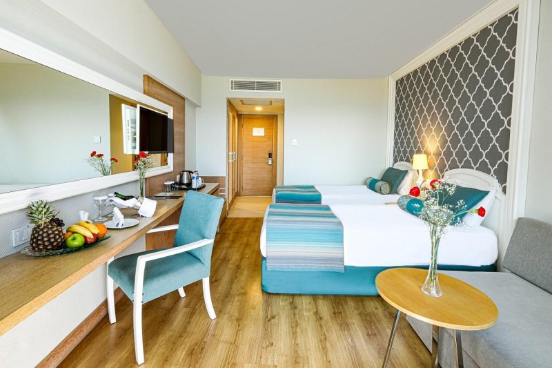 Antalya utazás Sherwood Exclusive Lara