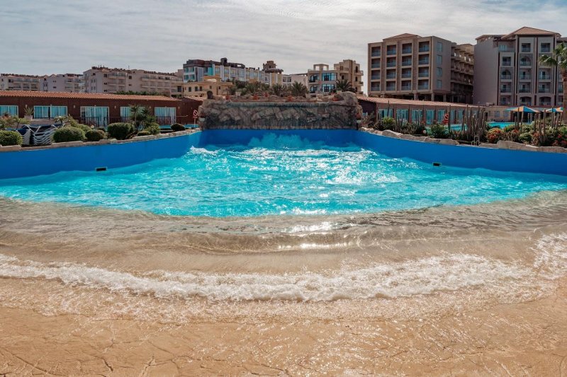 Hurghada utazás Sunrise Alora Aqua Park Resort