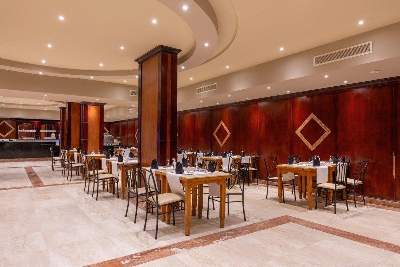 Hurghada utazás Sunrise Alora Aqua Park Resort