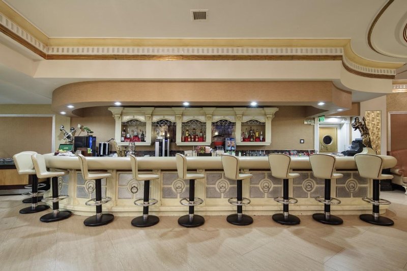 Side utazás Sunrise Queen Resort Hotel