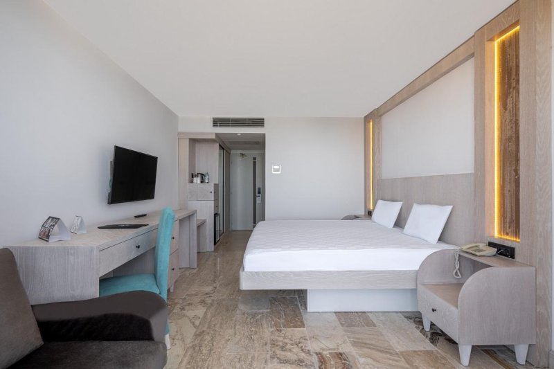 Side utazás Sunrise Queen Resort Hotel