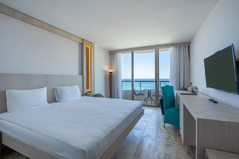 Side utazás Sunrise Queen Resort Hotel