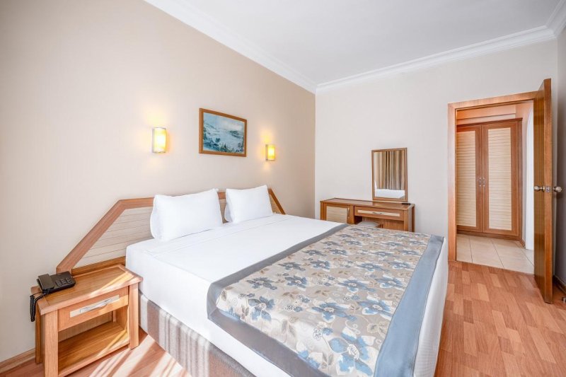 Alanya utazás Villa Sunflower Beach Hotel 