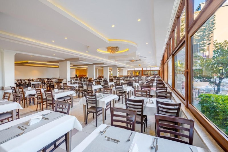 Alanya utazás Villa Sunflower Beach Hotel 