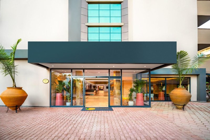 Alanya utazás Villa Sunflower Beach Hotel 