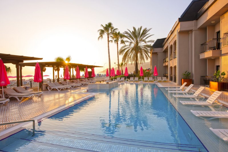 Alanya utazás Alaaddin Beach Hotel