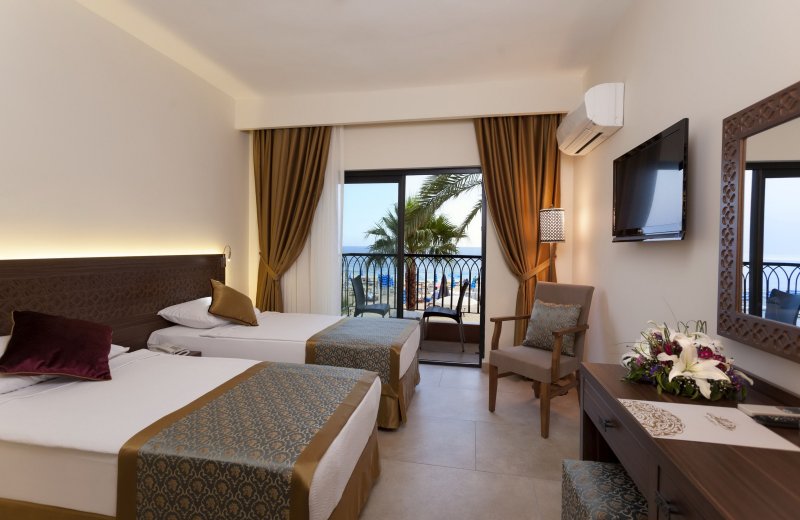 Alanya utazás Alaaddin Beach Hotel