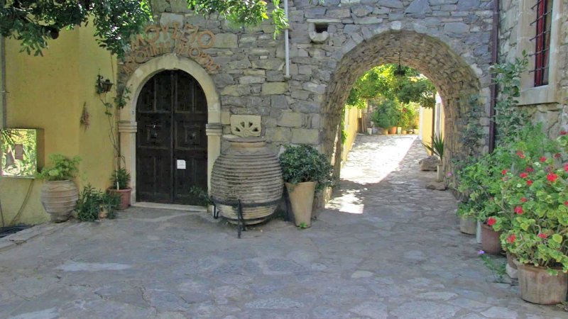 Kréta utazás Arolithos Traditional Cretan Village