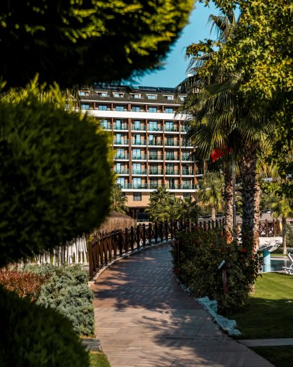 Antalya utazás Aska Lara