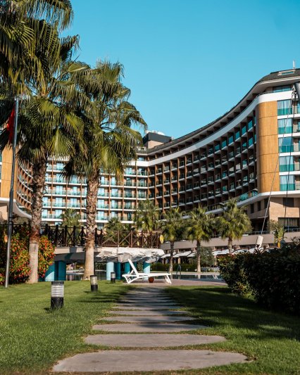 Antalya utazás Aska Lara