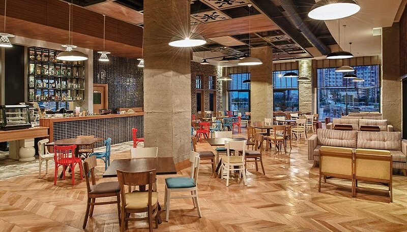 Antalya utazás Aska Lara