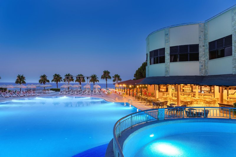 Side utazás Club Melas Prive