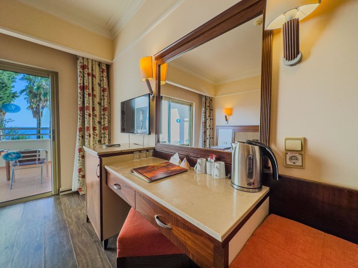 Side utazás Club Melas Prive