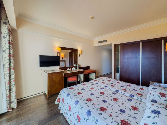 Side utazás Club Melas Prive