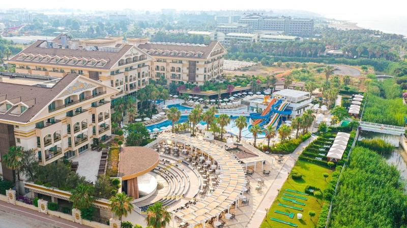 Diamond Excellence Resort Spa Side