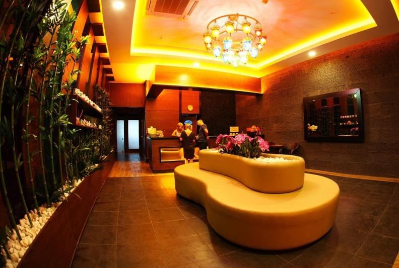 Diamond Premium Hotel & Spa Side