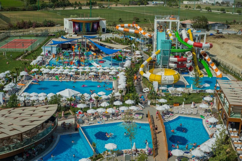 Dream World Aqua Side